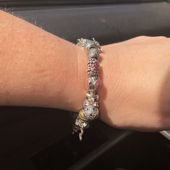 Authentic Pandora bracelet fully loaded with authentic charms - Picture 4 of 5